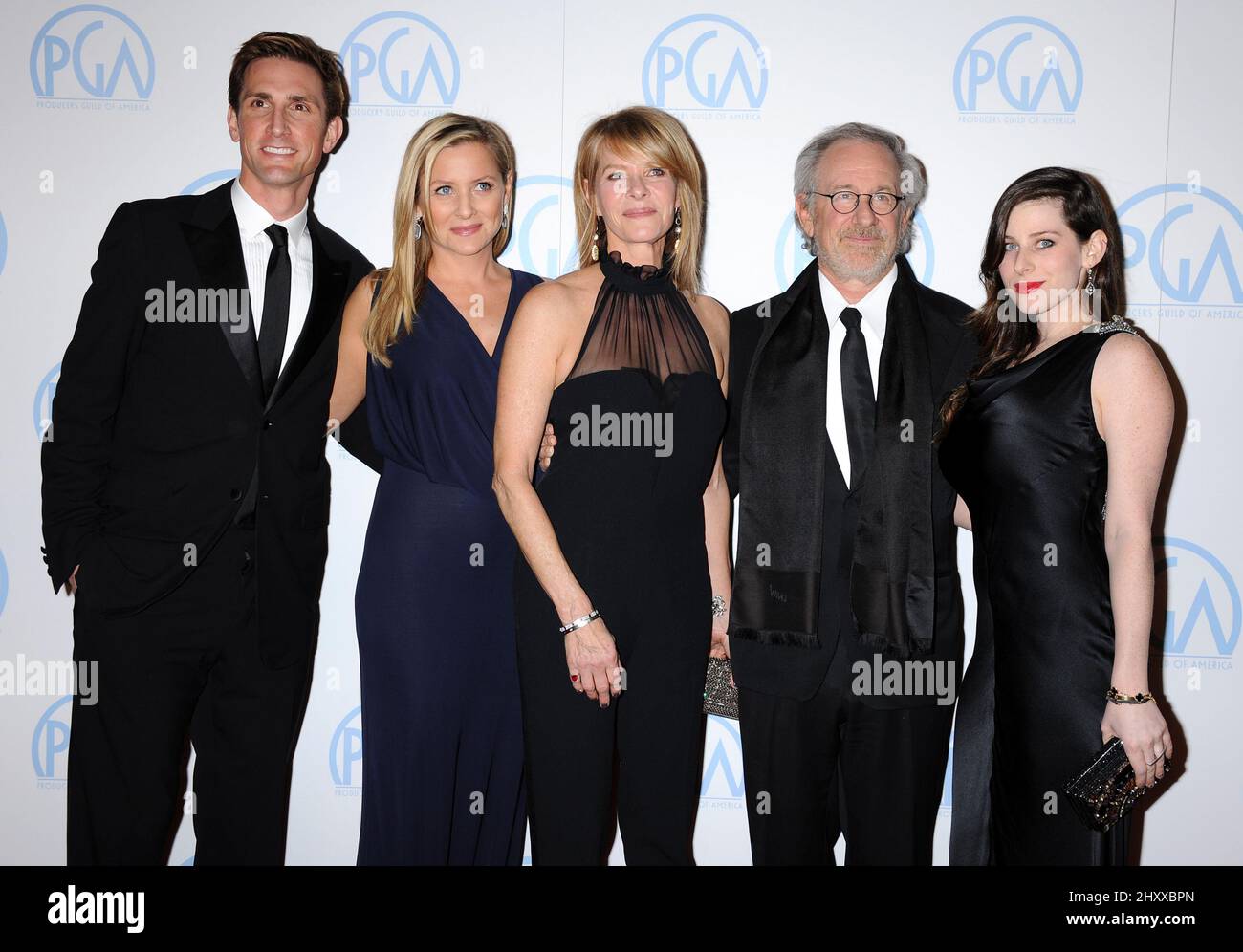 Jessica Capshaw, Ehemann Christopher Gavigan, Kate Capshaw, Steven Spielberg und Sasha Spielberg bei den jährlichen Producers Guild Awards 23. im Beverly Hilton Hotel in Beverly Hills, ca. Stockfoto