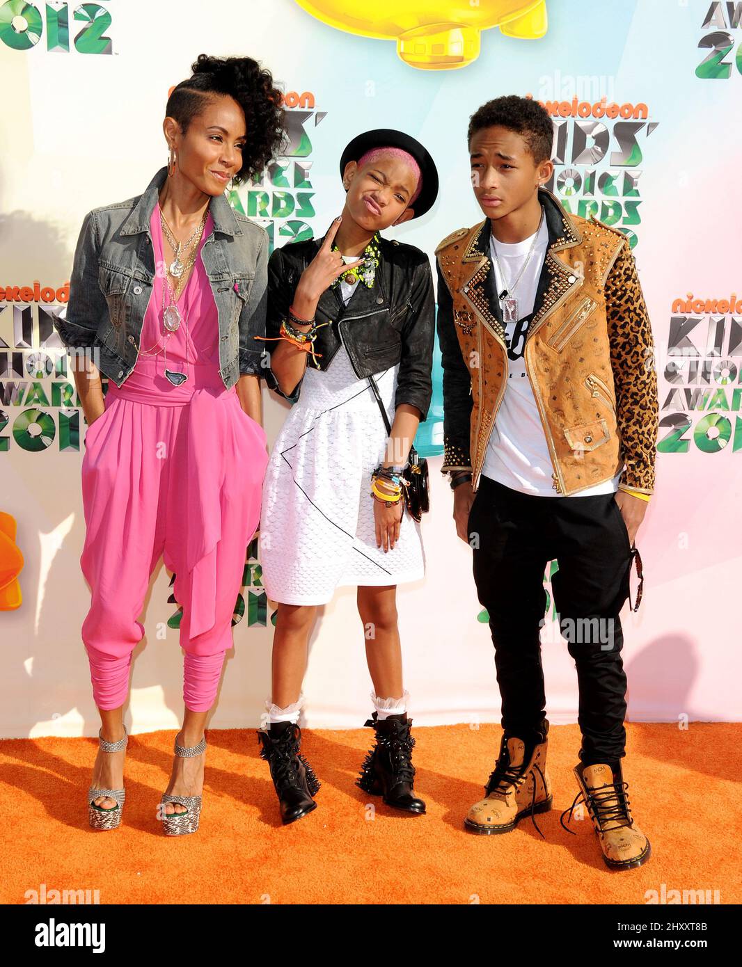 Jada Pinkett Smith, Willow Smith und Jaden Smith bei den jährlichen Kids' Choice Awards 25. von Nickelodeon im Galen Center in Los Angeles, Kalifornien. Stockfoto