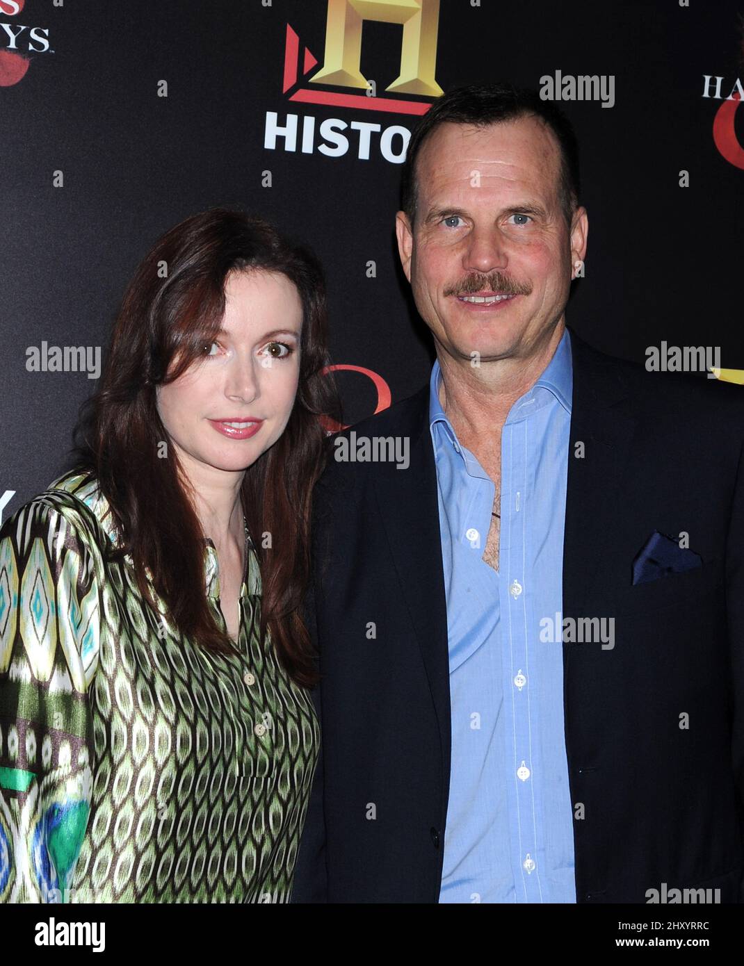 Bill Paxton und Louise Newbury während der Hatfields & McCoys Pre-Emmy Party im Soho House, Kalifornien Stockfoto