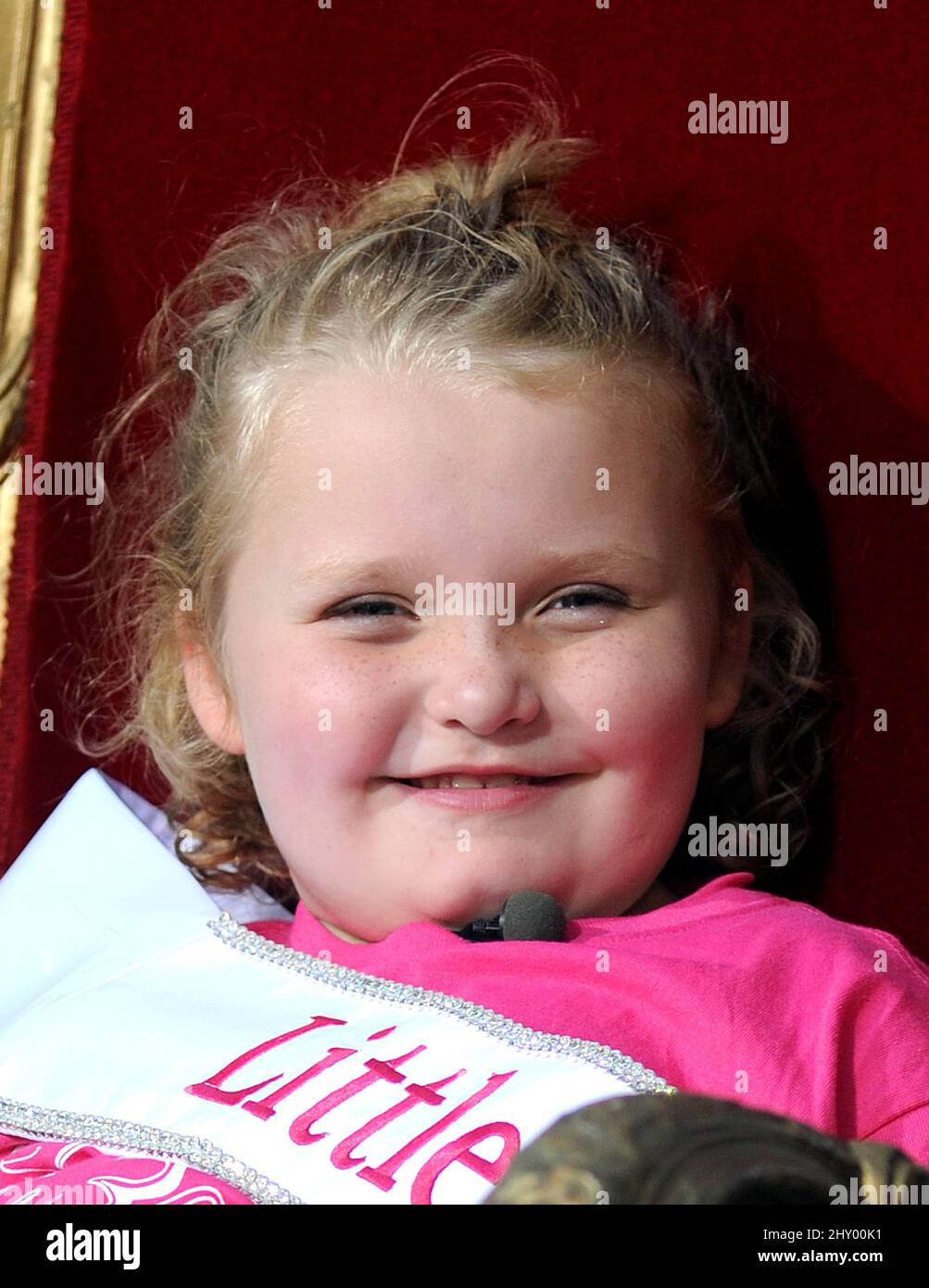 14. Oktober 2012 West Hollywood, Ca. Alana 'Honey Boo Boo' Thompson Celebrity Sichtung - Honey Boo Boo und ihre Mutter kommen zum Grove Stockfoto