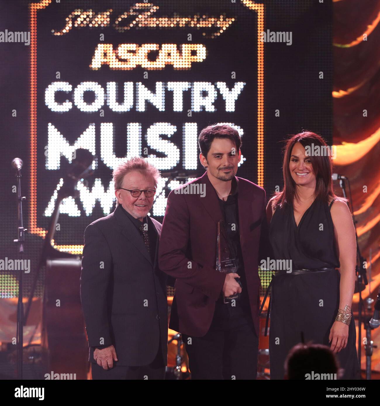 Brad Paisley und Paul Williams bei den jährlichen ASCAP Country Music Awards 50. in Nashville, Tennessee. Stockfoto