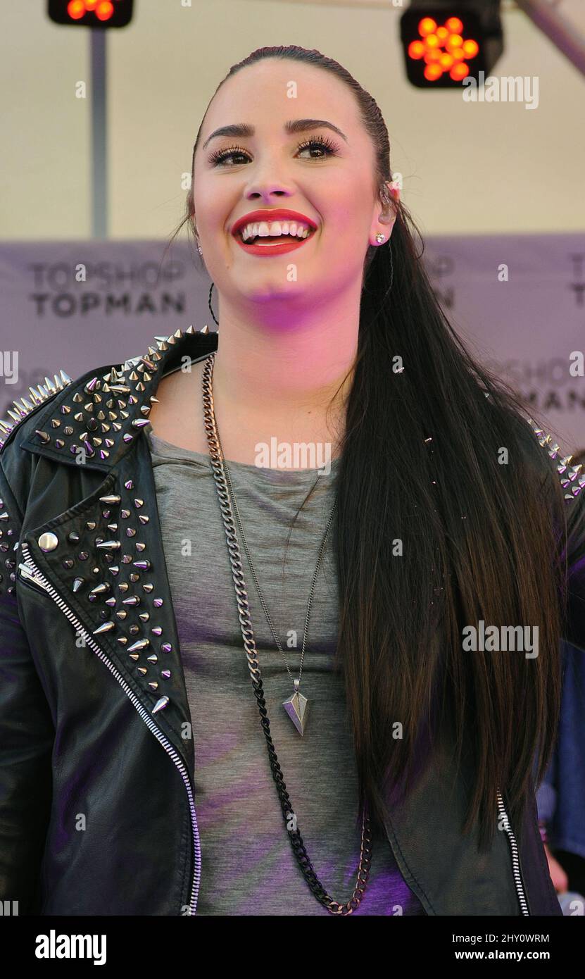 Demi Lovato nimmt an der Topshop Topman - Store Opening-Veranstaltung im Topshop Store The Grove in Los Angeles Teil Stockfoto