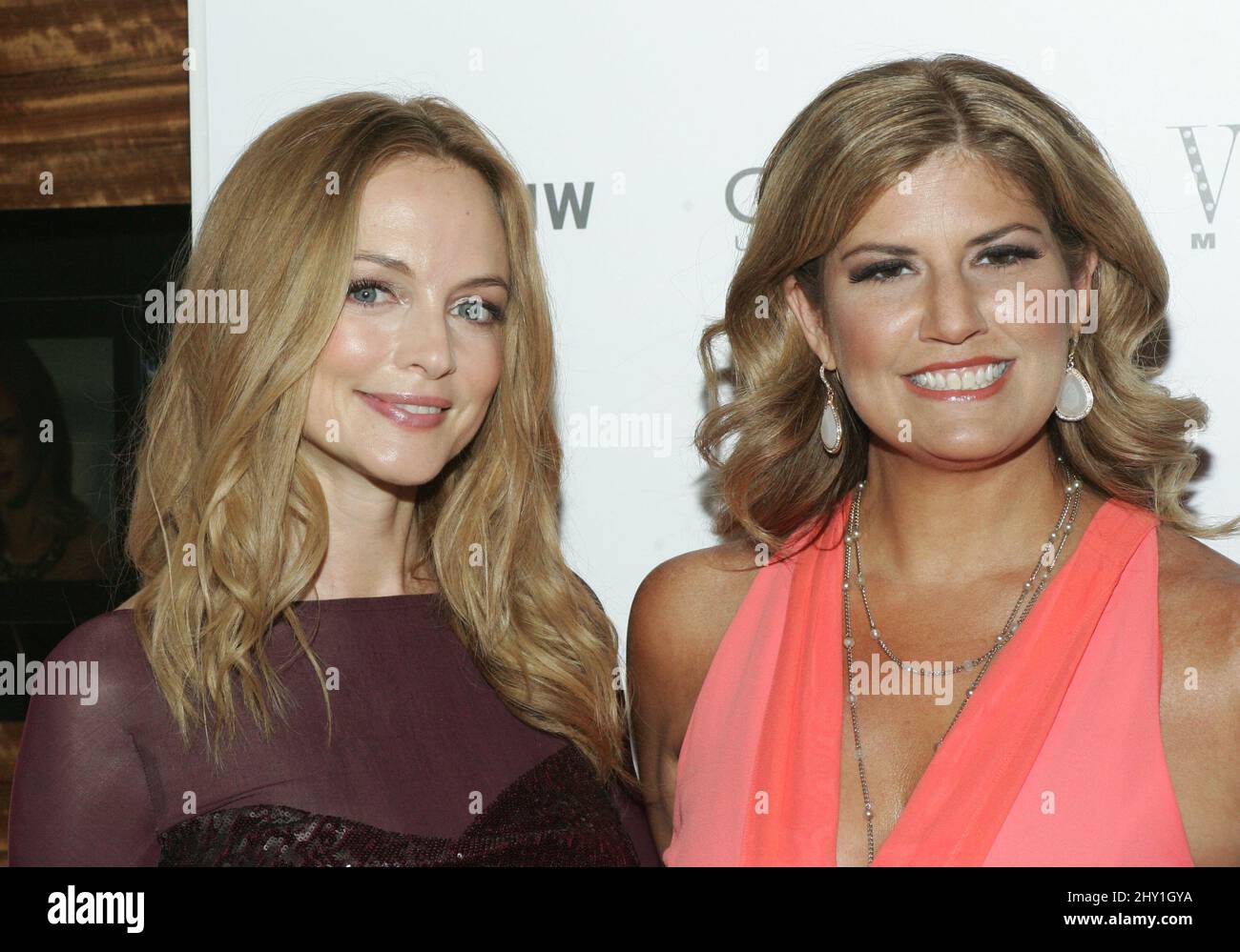 Heather Graham, Abby Tegnelia (Chefredakteurin des Vegas Magazins erscheint als „Vegas Magazine“ feiert sein 10.-jähriges Jubiläum mit dem Titelmodell Heather Graham im Mai im Mandarin Oriental Hotel, Las Vegas, NV Stockfoto