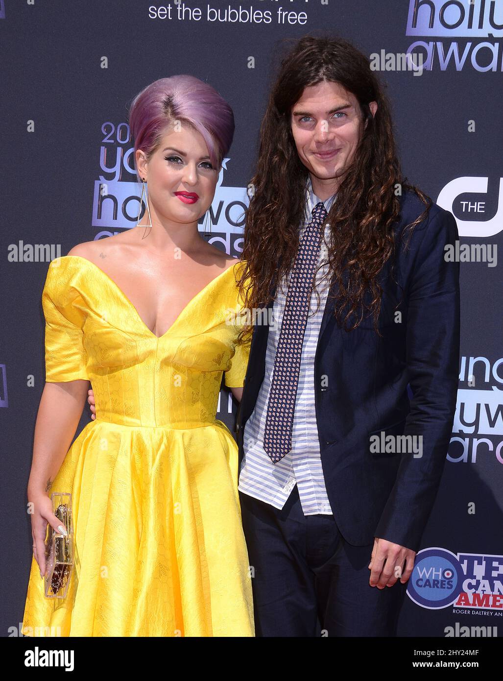 Kelly Osbourne und Matthew Mosshart nehmen an den Young Hollywood Awards 2013 Teil, die am 1.. August 2013 auf der Eli und Edythe Broad Stage im Santa Monica College Performing Arts Center stattfinden. Stockfoto