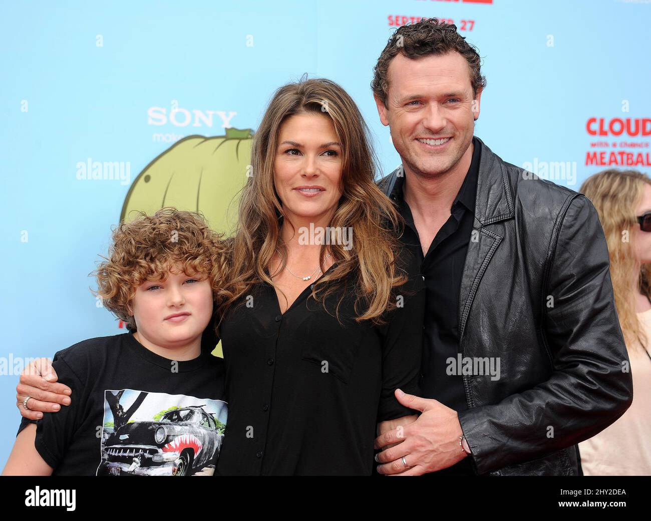 Jason O'Mara, Paige Turco & David bei der Premiere von „Cloudy with A Chance of Meatballs 2“ in Los Angeles, Kalifornien. Stockfoto