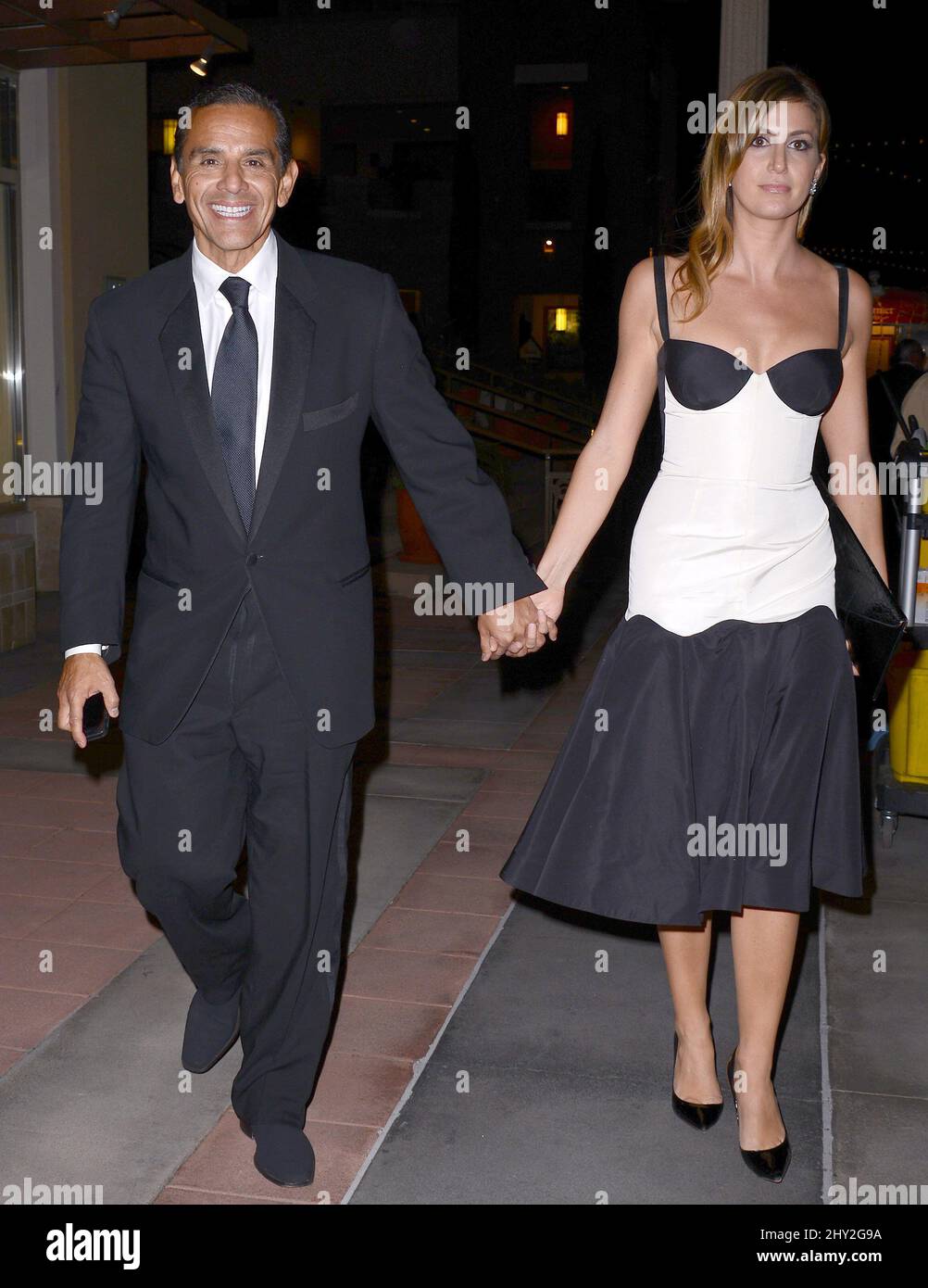 Antonio Villaraigosa nahm an der NCLR Alma Awards 2013 nach der Party in Los Angeles, Kalifornien, Teil. Stockfoto