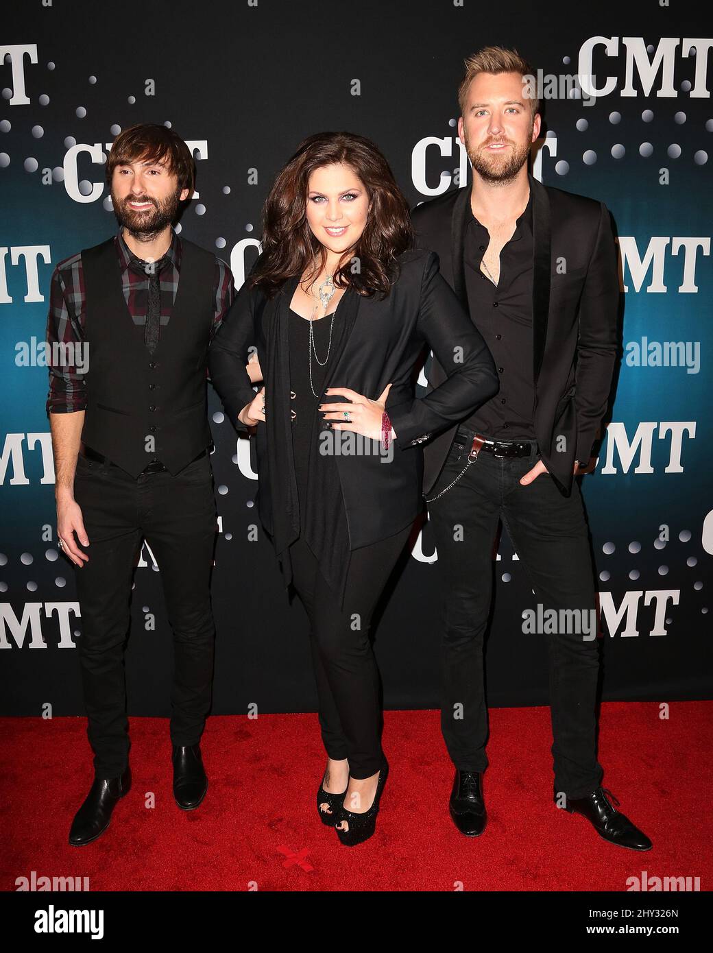 Dave Haywood, Hillary Scott, Charles Kelley, Lady Antebellum bei der Teilnahme an der CMT Artists of the Year 2013 im Music City Center, Nashville Stockfoto