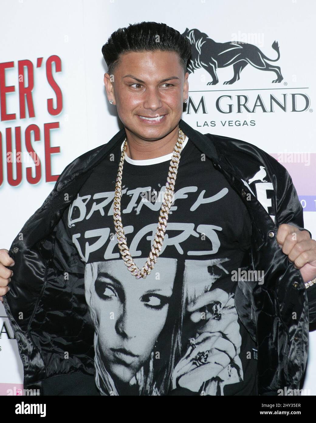 Paul Delvecchio, DJ Pauly D, kommt am Freitag, den 27. Dezember 2013 in Las Vegas bei der Beacher's Mad House Opening an Stockfoto