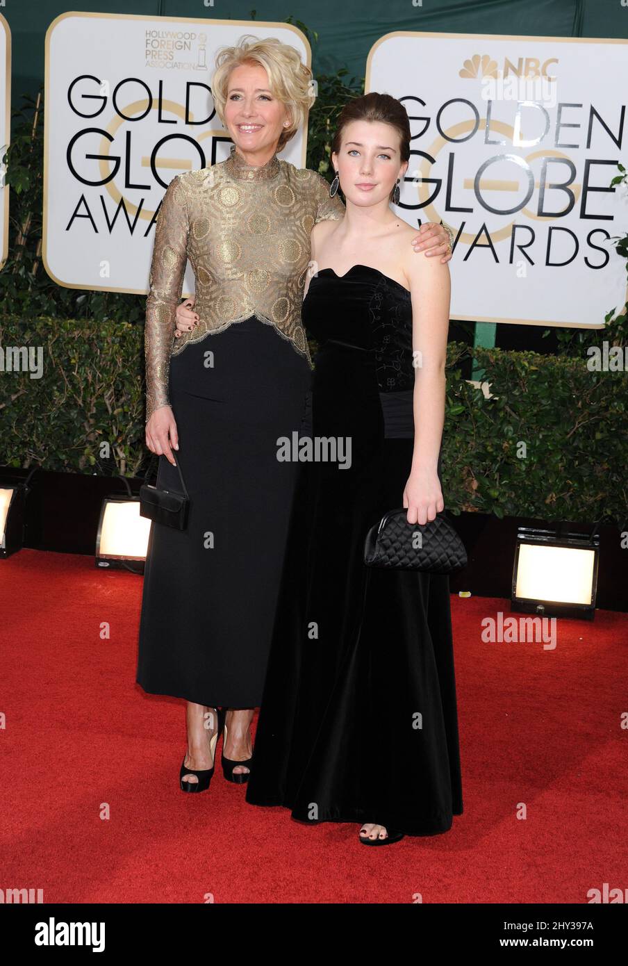 Emma Thompson und Gaia Romilly Wise nehmen an den jährlichen Golden Globe Awards 71. Teil, die am 12. Januar 2014 im Beverly Hilton Hotel verliehen werden. Stockfoto