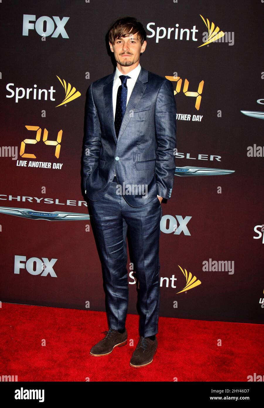 Giles Matthey bei der Premiere 24: Live Another Day im Intrepid in New York. Stockfoto