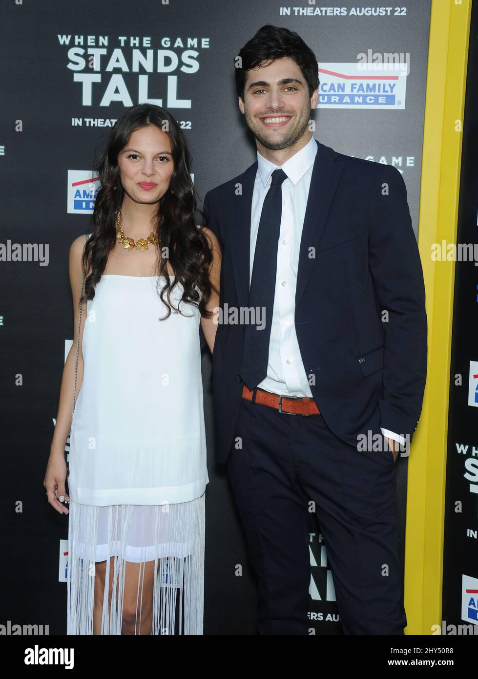 Matthew Daddario & Ester Kim bei der Weltpremiere „When the Game Ststands Tall“ im ArcLight Cinemas Hollywood Stockfoto