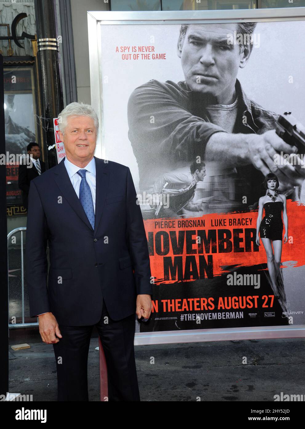 Roger Donaldson nimmt an der Premiere des Spielfilms „The November man“ im TCL Chinese Theatre am Mittwoch, den 13. August 2014 in Los Angeles Teil. Stockfoto