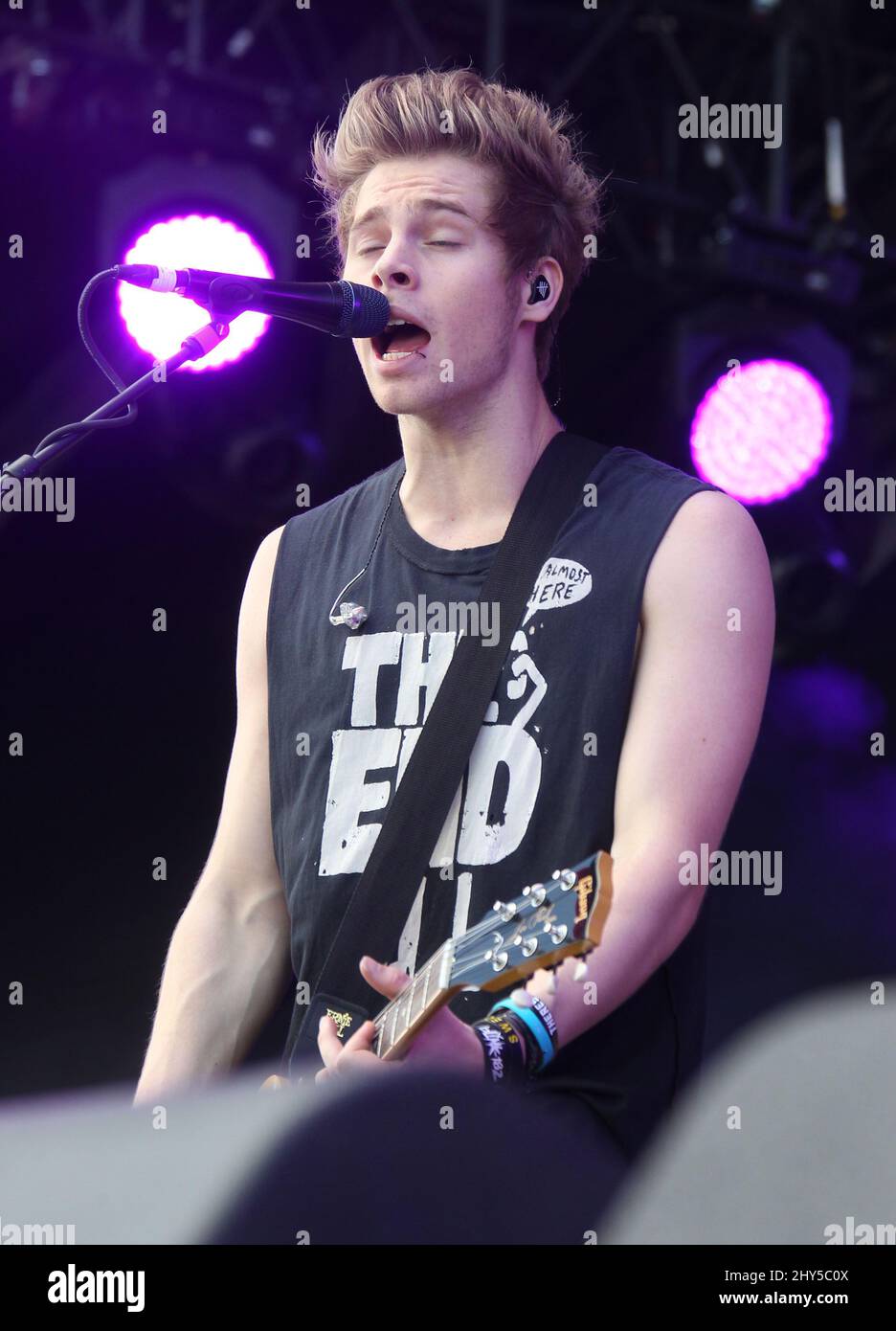 5 Sekunden Sommer am 2. Tag des iHeartRadio Music Festivals im Village, Las Vegas, 19. September 2014. Stockfoto 5 Sekunden Sommer am 2. Tag des iHeartRadio Music Festivals im Village, Las Vegas, 19. September 2014. Stockfoto