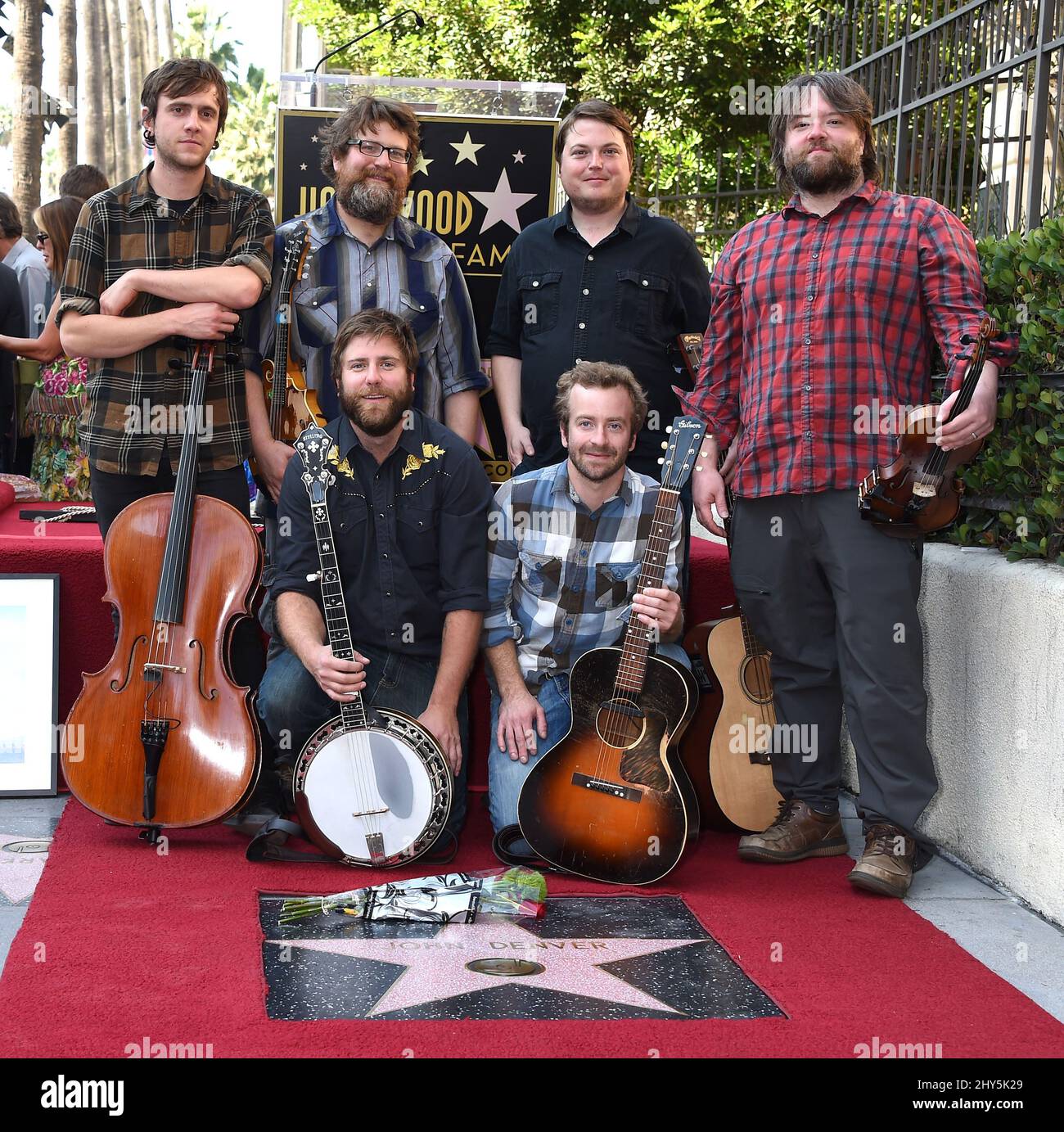 Mit Füßen getreten von Schildkröten, die an John Denver teilnahmen, wurde posthumosly mit einer Hollywood Walk of Fame-Starzeremonie in Los Angeles, USA, geehrt. Stockfoto
