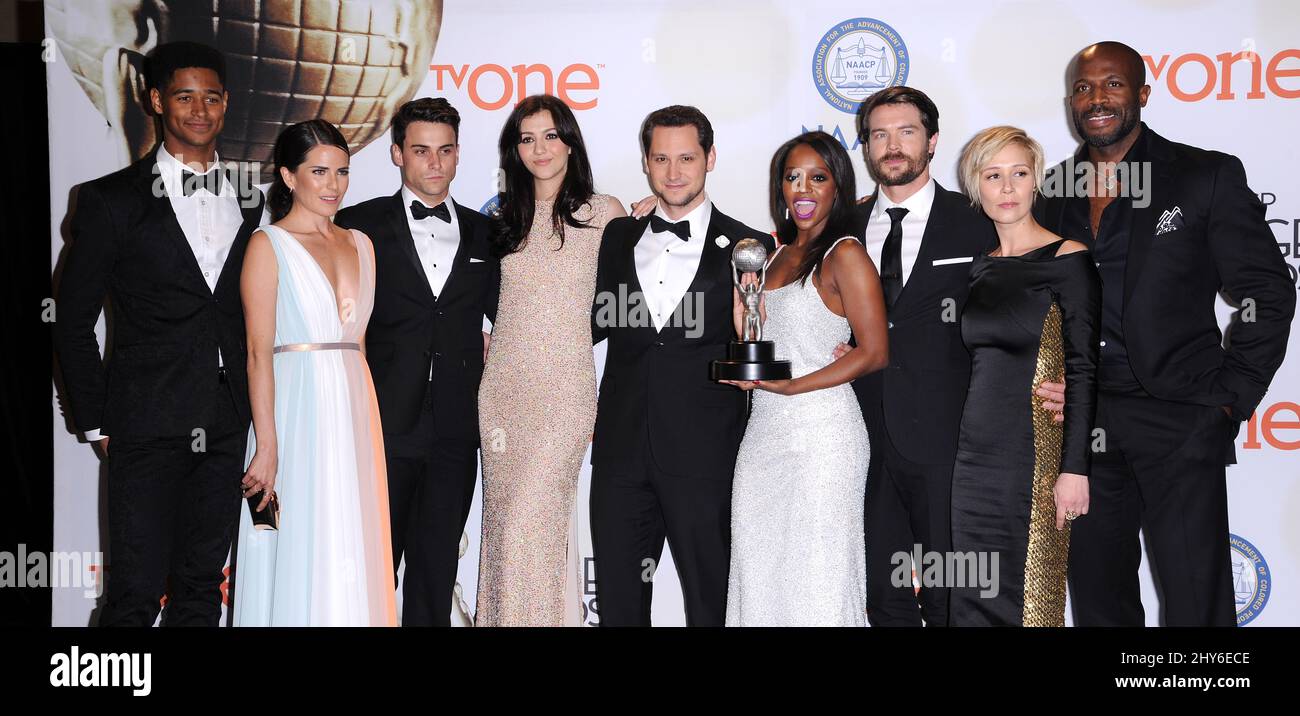 Alfred Enoch, Karla Souza, Jack Falahe, Katie Findlay, Matt McGorry, AJA Naomi King, Charlie Weber, Liza weil, Billy Brown beim Pressesaal der NAACP Image Awards 2015 in Pasadena, Kalifornien. Stockfoto