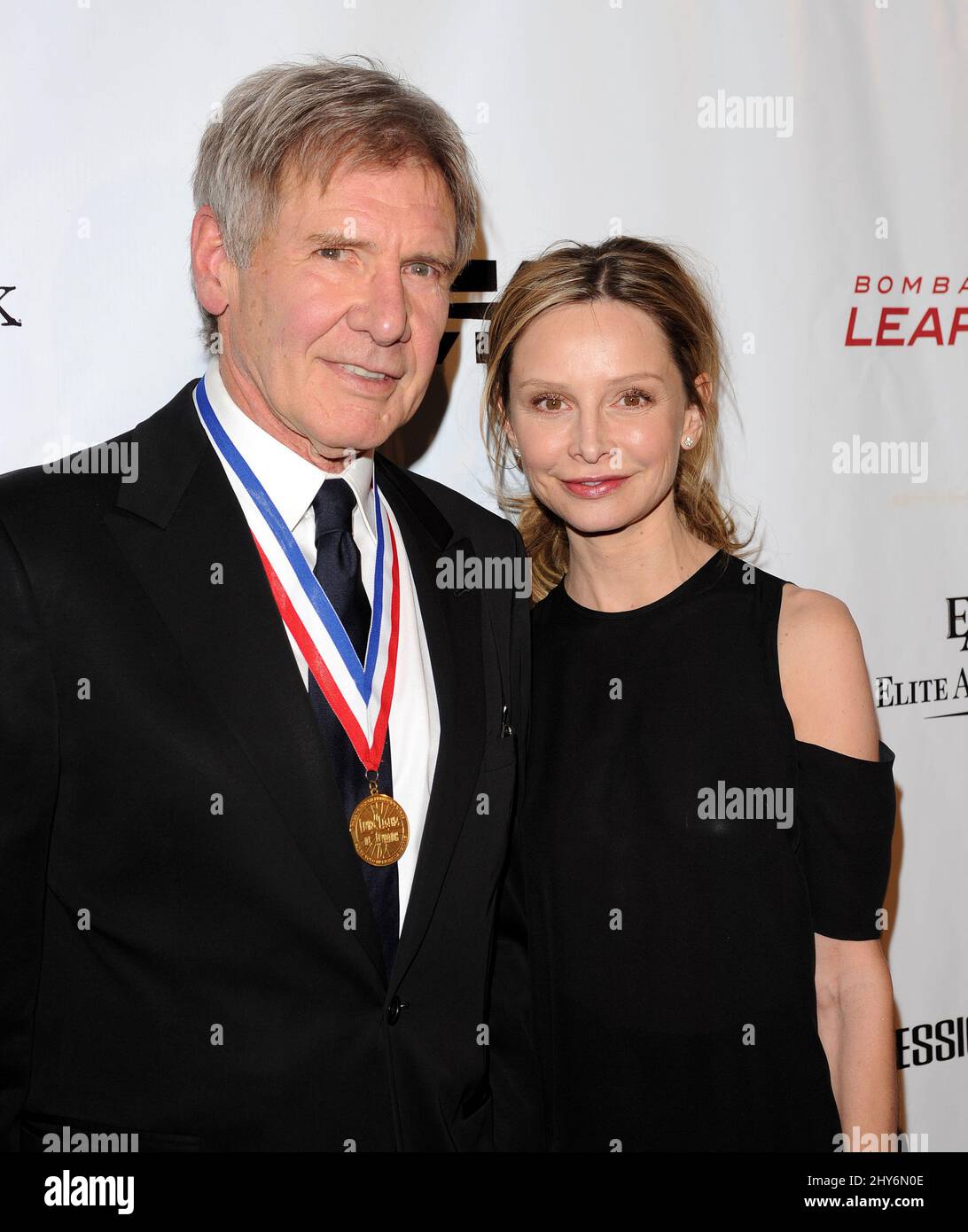 21. Januar 2011 Beverly Hills, Ca. Harrison Ford und Calista Flockhart 2011 „Living Legends of Aviation“ Awards – Ankunft im Beverly Hilton Stockfoto