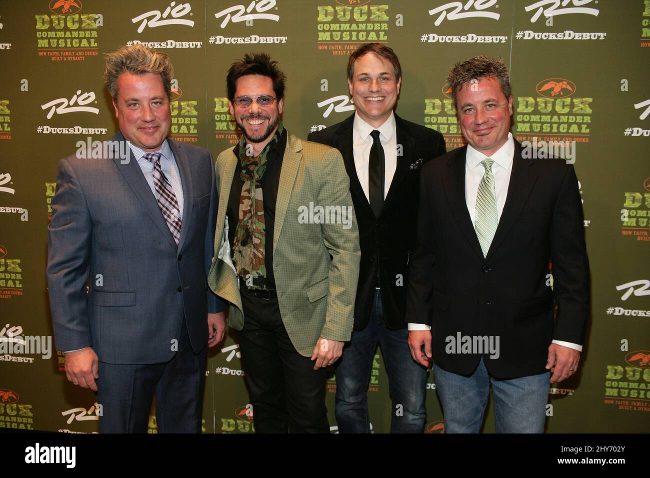 Robert Morris, Joe Shane, Asa Somers und Steven Morris nehmen am 15. April 2015 an der Eröffnungsnacht von Duck Commander The Musical im Crown Theater im Rio All-Suite Hotel & Casino in Las Vegas, Nevada, Teil. Stockfoto
