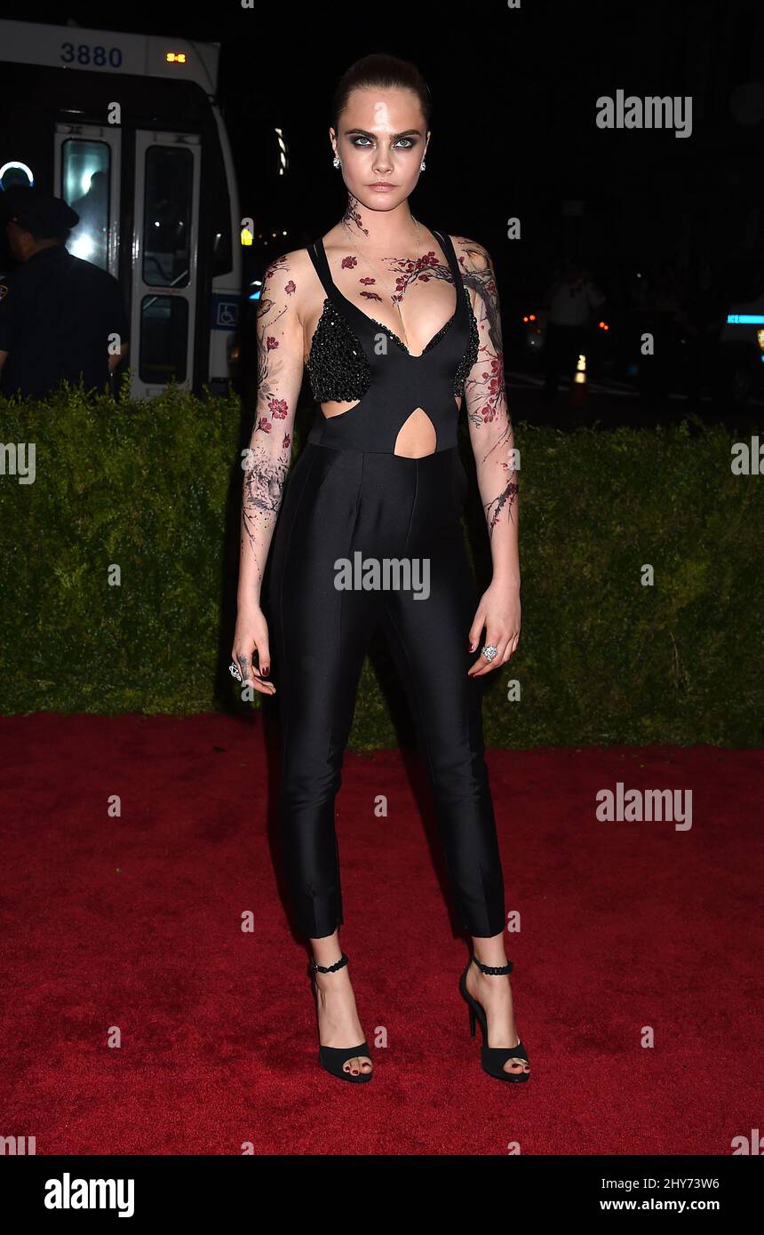 Cara Delevingne beim Besuch des Metropolitan Museum of Art Met Gala, in New York City, USA. Stockfoto