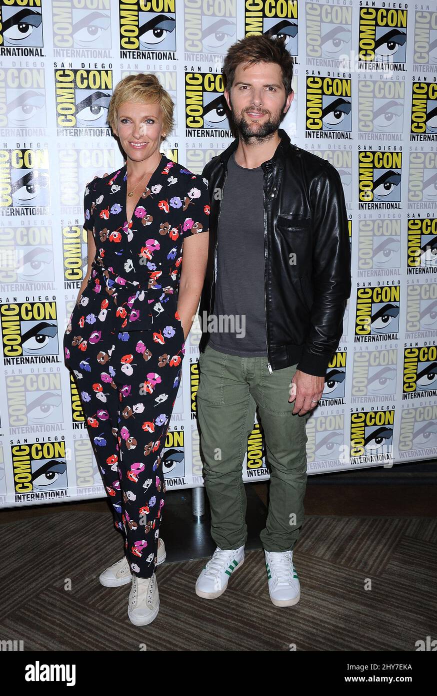 Toni Collette und Adam Scott präsentieren als Legendary Pictures die ...