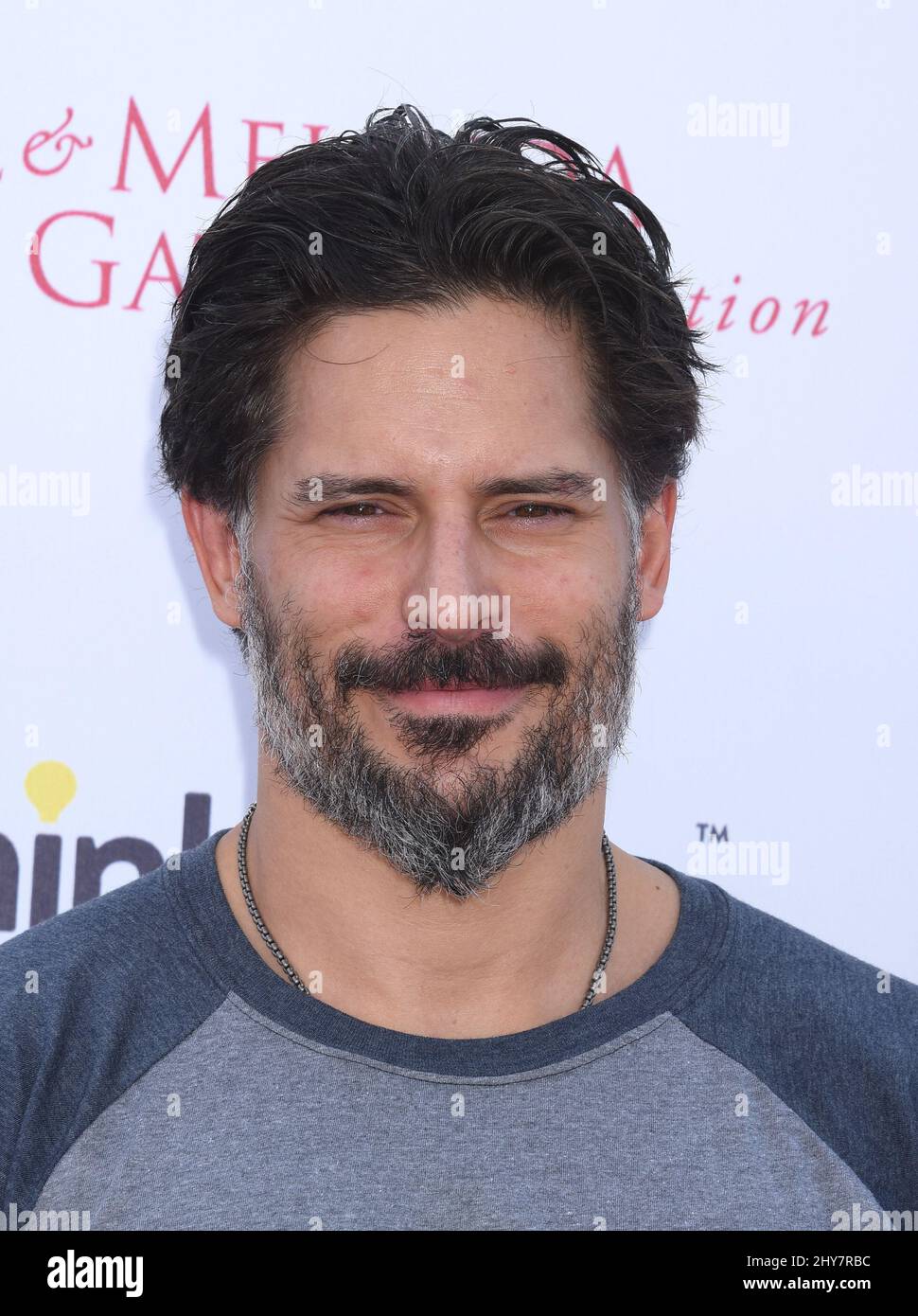 Joe Manganiello nimmt an der von der Entertainment Industry Foundation bei Barker Hanger in Los Angeles, USA, moderierten, mit Stars besetzten Fernsehsendung für Lehrer und Studenten Teil. Stockfoto