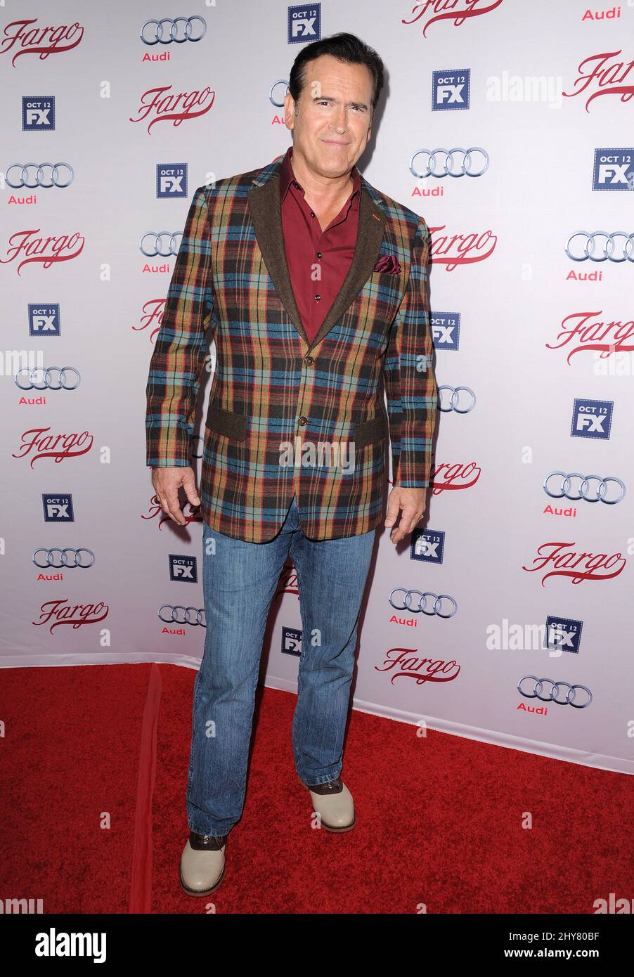 Bruce Campbell nahm an der Premiere der „Fargo“-Saison 2 von FX in ArcLight Cinemas in Los Angeles, USA, Teil. Stockfoto