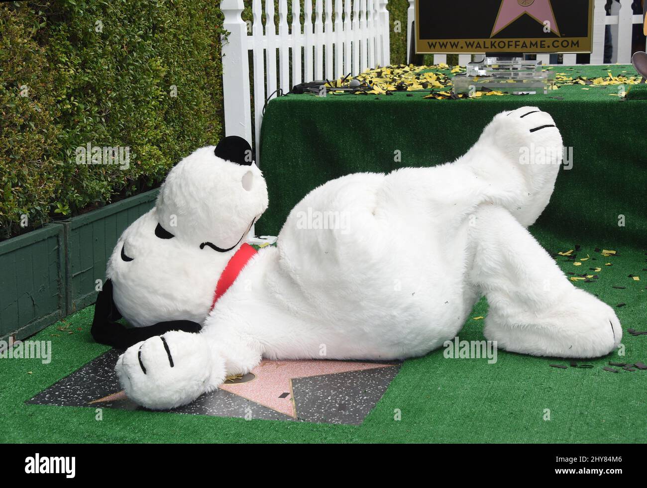 Snoopy Snoopy Hollywood Walk of Fame Star Ceremony. Sein Stern wurde neben dem Stern seines Schöpfers Charles M. Schulz platziert. Stockfoto
