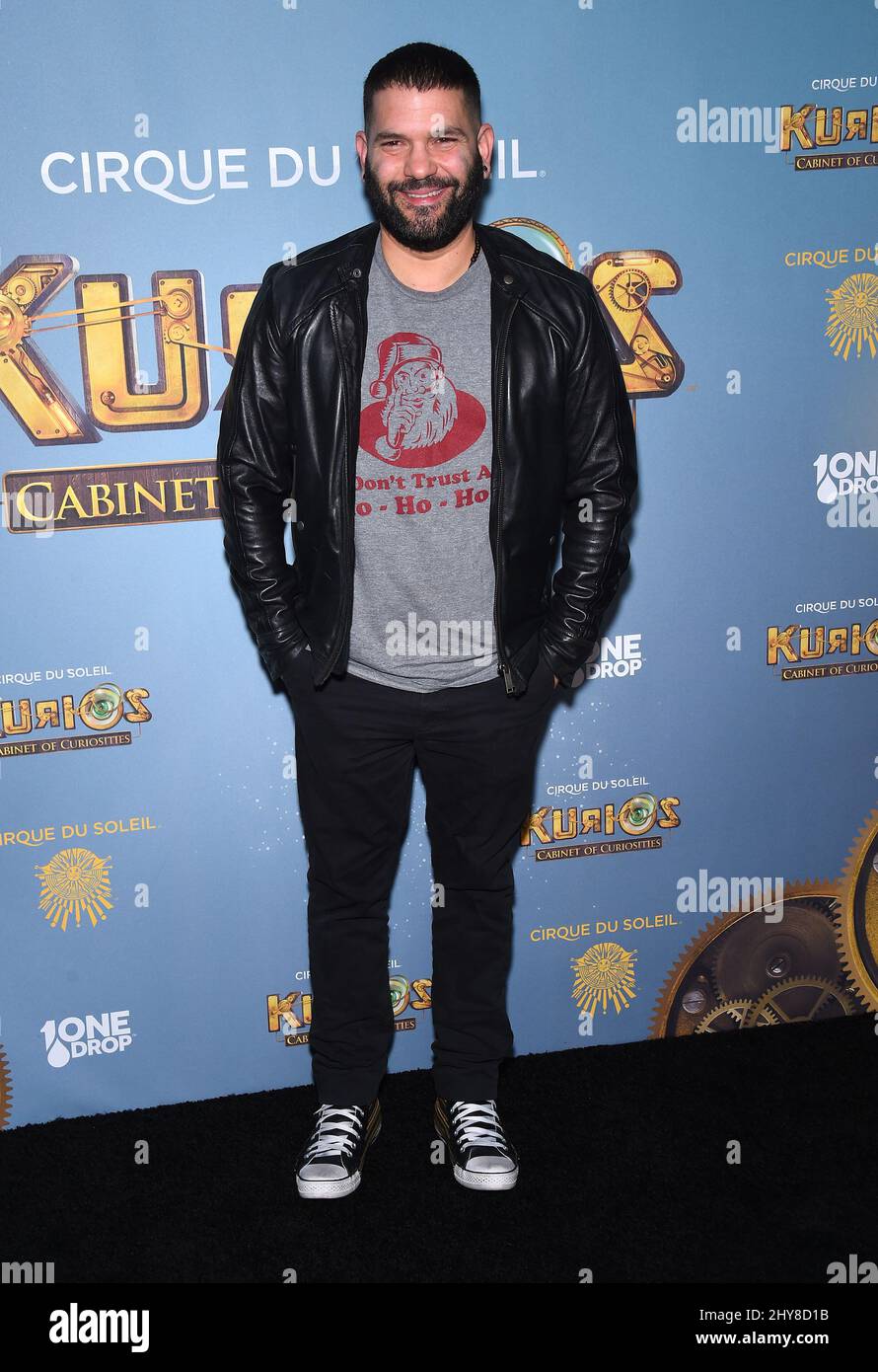 Guillermo Diaz die Eröffnungsnacht des „KURIOS €“ Cabinet of Curiosities des Cirque du Soleil im Dodger Stadium. Stockfoto