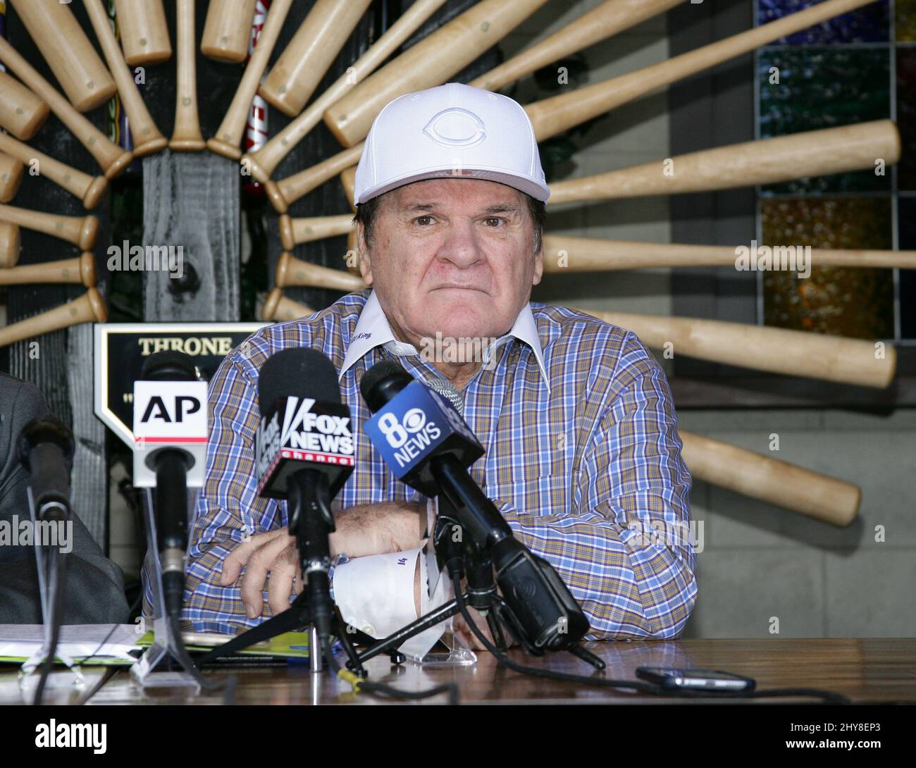 Pete Rose Rede über die Wiedereinstellung des Baseballballs in der Major League, Pete Rose Sports Bar & Grill Stockfoto