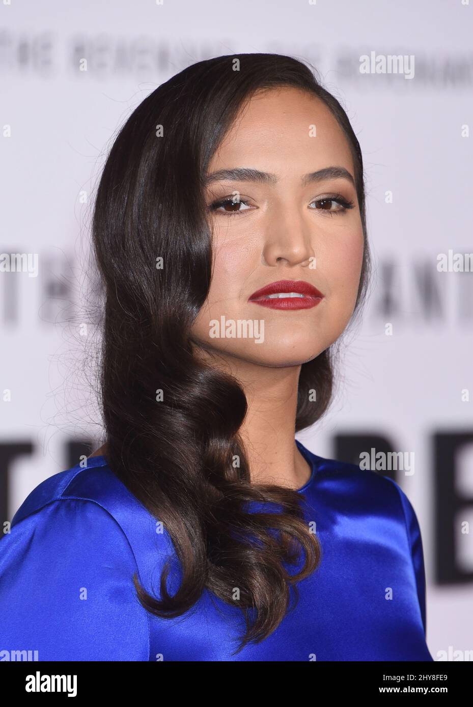 Grace Dove nimmt an der Weltpremiere „The Revenant“ im TCL Chinese Theatre Teil Stockfoto