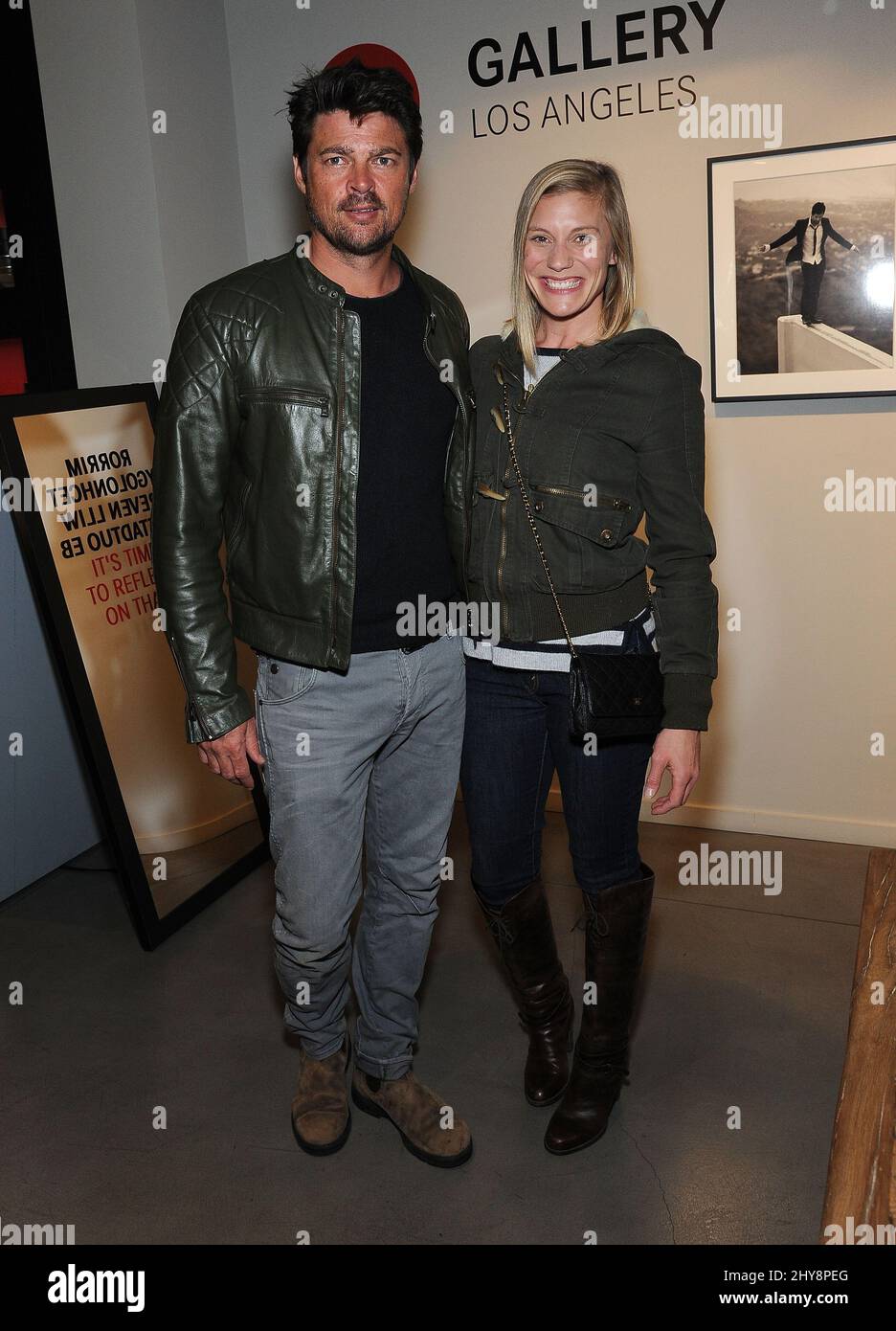 Karl Urban & Katee Sackhoff bei Billy Zane & Dennys Ilic Opening Night Künstlerempfang in der Leica Gallery in Los Angeles, USA. Stockfoto