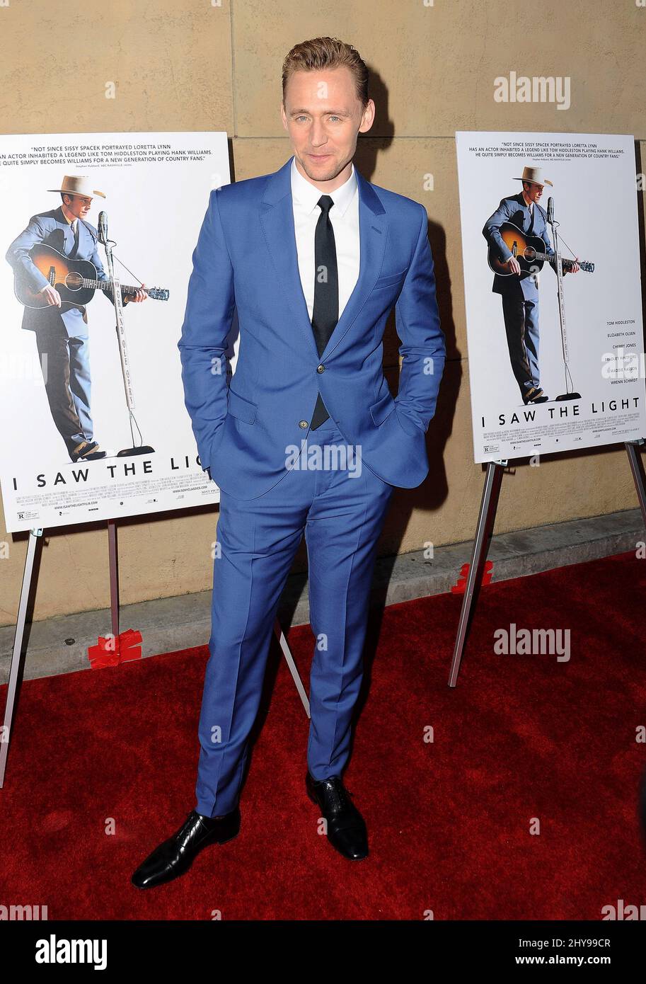 Tom Hiddleston kommt zur Premiere von „I Saw the Light“ im Egyptian Theatre, Hollywood, Los Angeles. Stockfoto