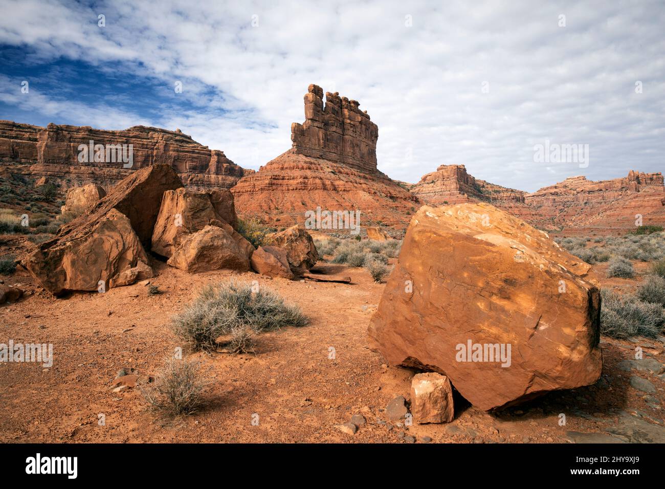 UT00917-00..... UTAH - Sandstein butte Battleship Rock im Tal der Götter, Bears Ears National Monument. Stockfoto