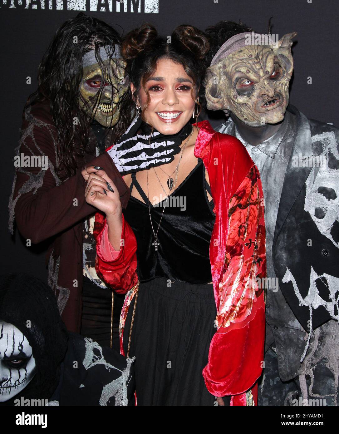 Vanessa Hudgens bei der Ankunft für Knott's Scary Farm's Black Carpet Event 2016, das am 30. 2016. September in Knott's Berry Farm, Los Angeles, stattfand. Stockfoto