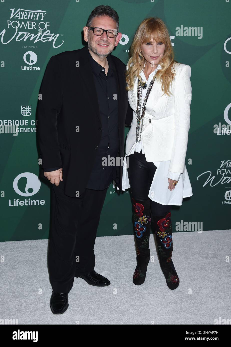 Sir Lucian Grainge und Rosanna Arquette kommen zum Power of Women Lunch 2016 im Beverly Wilshire in Los Angeles, USA. Stockfoto
