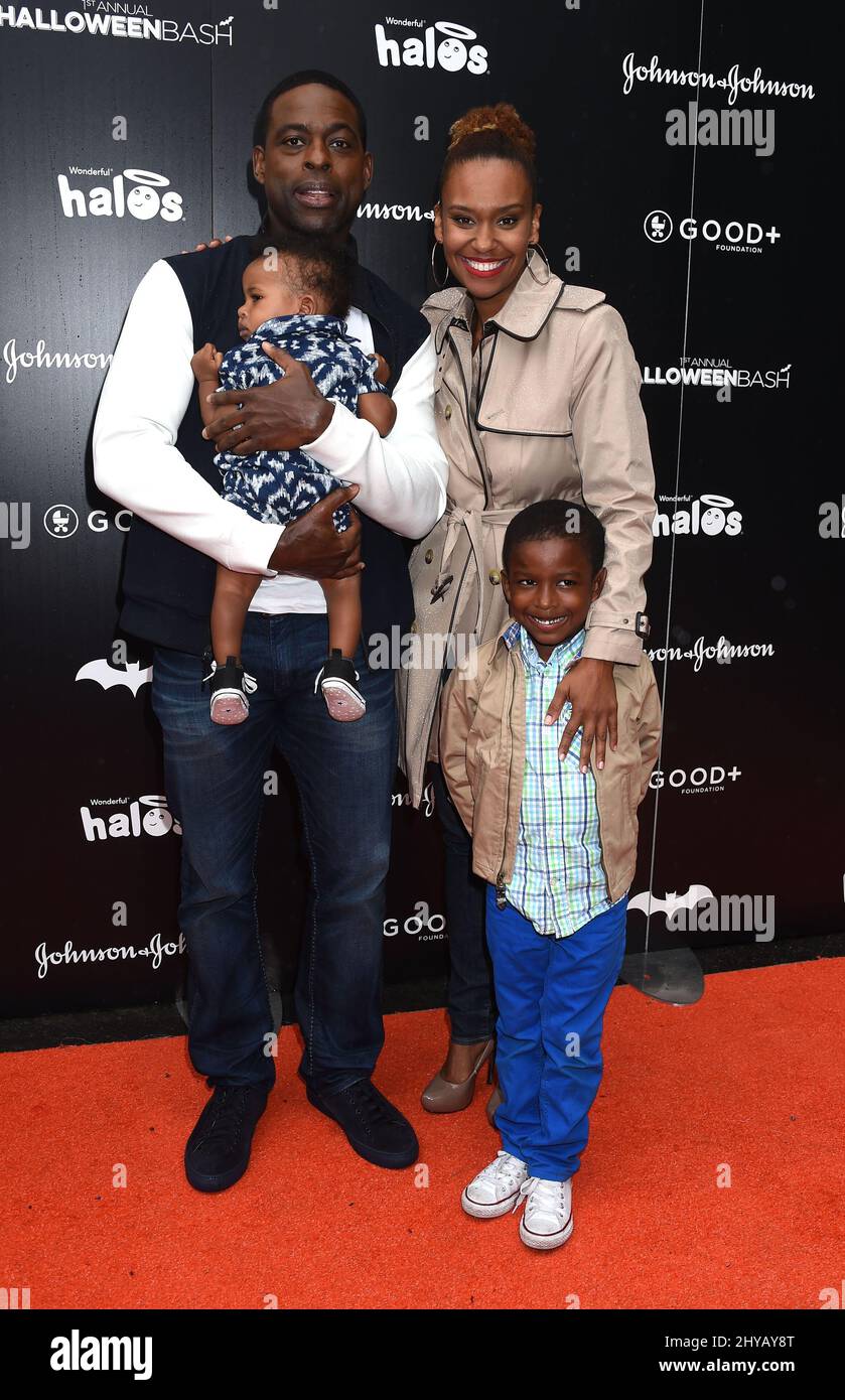 Sterling K. Brown, Ryan Michelle Bathe, Andrew Brown nimmt an der JÄHRLICHEN Halloween Bash 1. der Good+ Foundation Teil, einem gruseligen Familienfestival, das in den Sunset Gower Studios stattfindet. Alle Mittel werden für Familien in Los Angeles bereitgestellt, die in Armut leben. Stockfoto