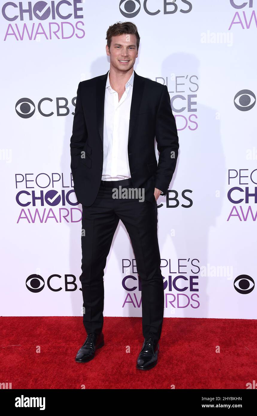 Derek Theler nimmt an den People's Choice Awards 2017 im Microsoft Theater L.A. Teil Live in LSO Angeles, USA Stockfoto