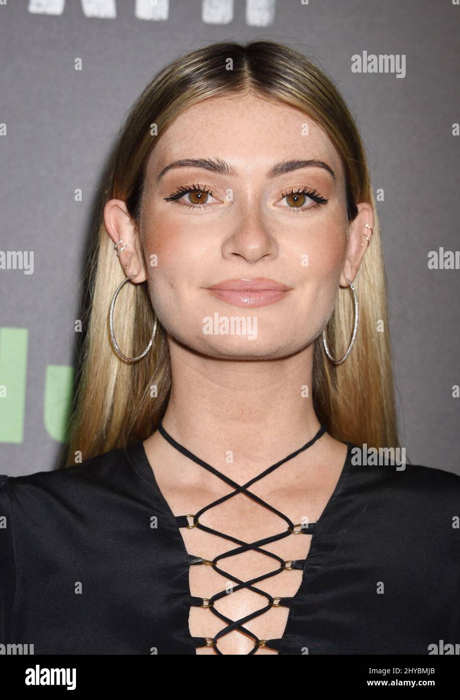 Lauren Parsekian kommt zur Premiere der The Path-Saison 2 in Los Angeles, 19.. Januar 2017 Stockfoto