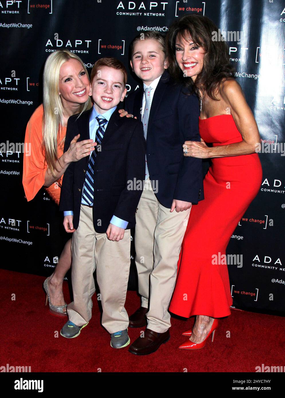 Liza Huber, der Sohn Brendan Hesterberg & Royce Hesterberg & Susan Lucci bei der UCP 70. Jubiläumsgala im New York Hilton in New York, USA Stockfoto