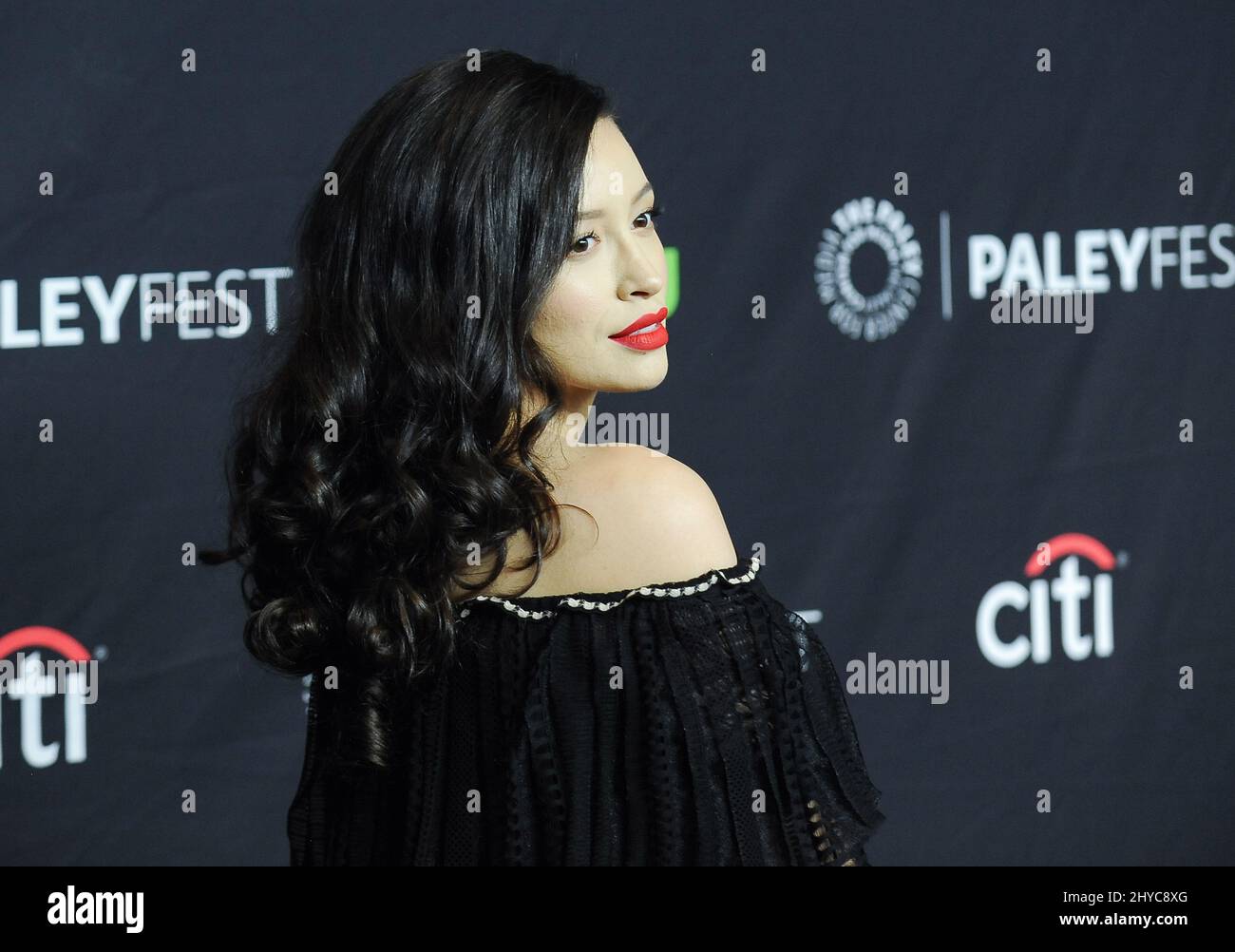 Christian Serratos bei der Ankunft zum jährlichen PaleyFest Los Angeles: The Walking Dead 34. im Dolby Theater Stockfoto