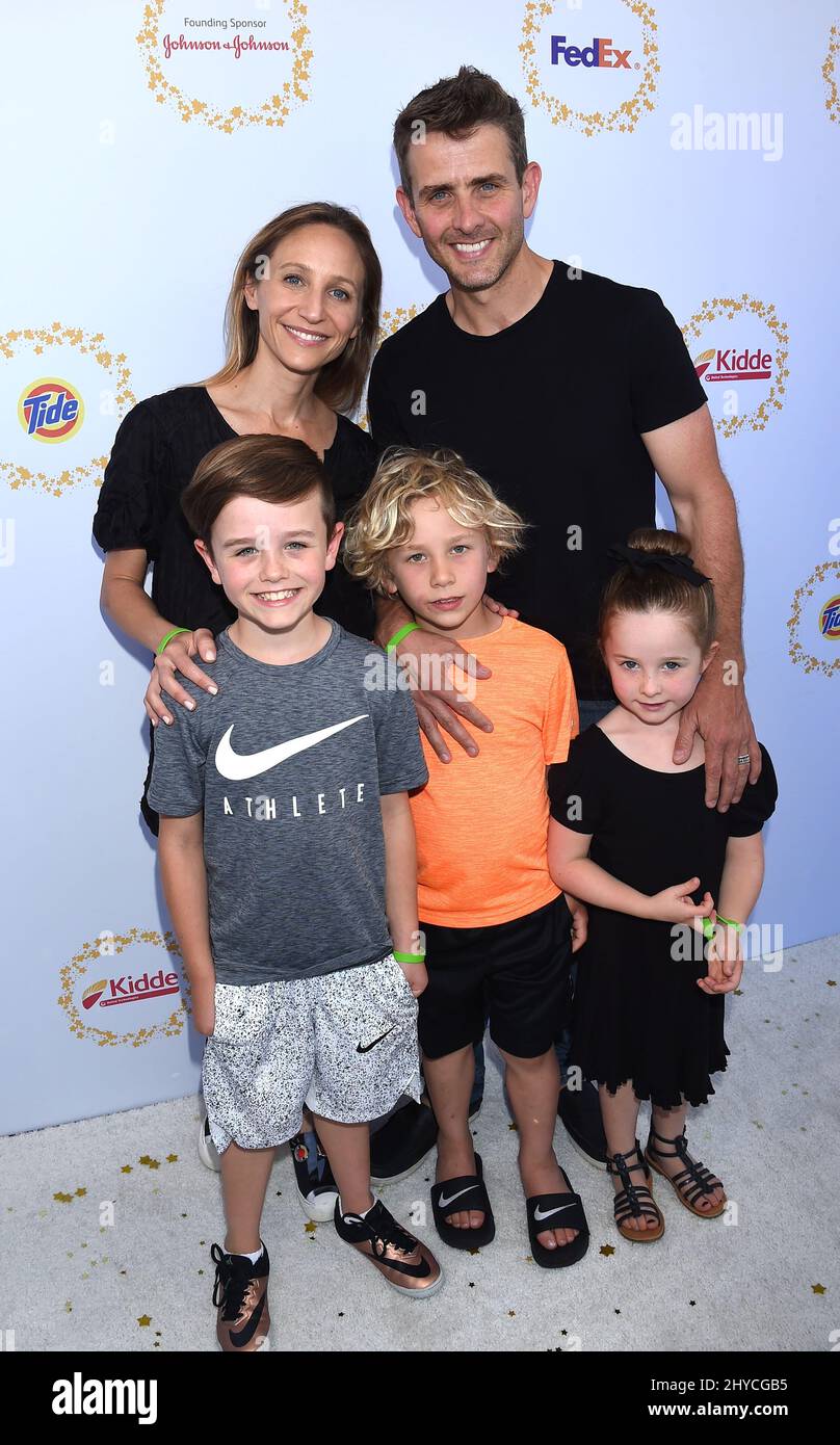 Joey McIntyre, Barrett Williams, Rhys McIntyre, Kira McIntyre, Griffin
