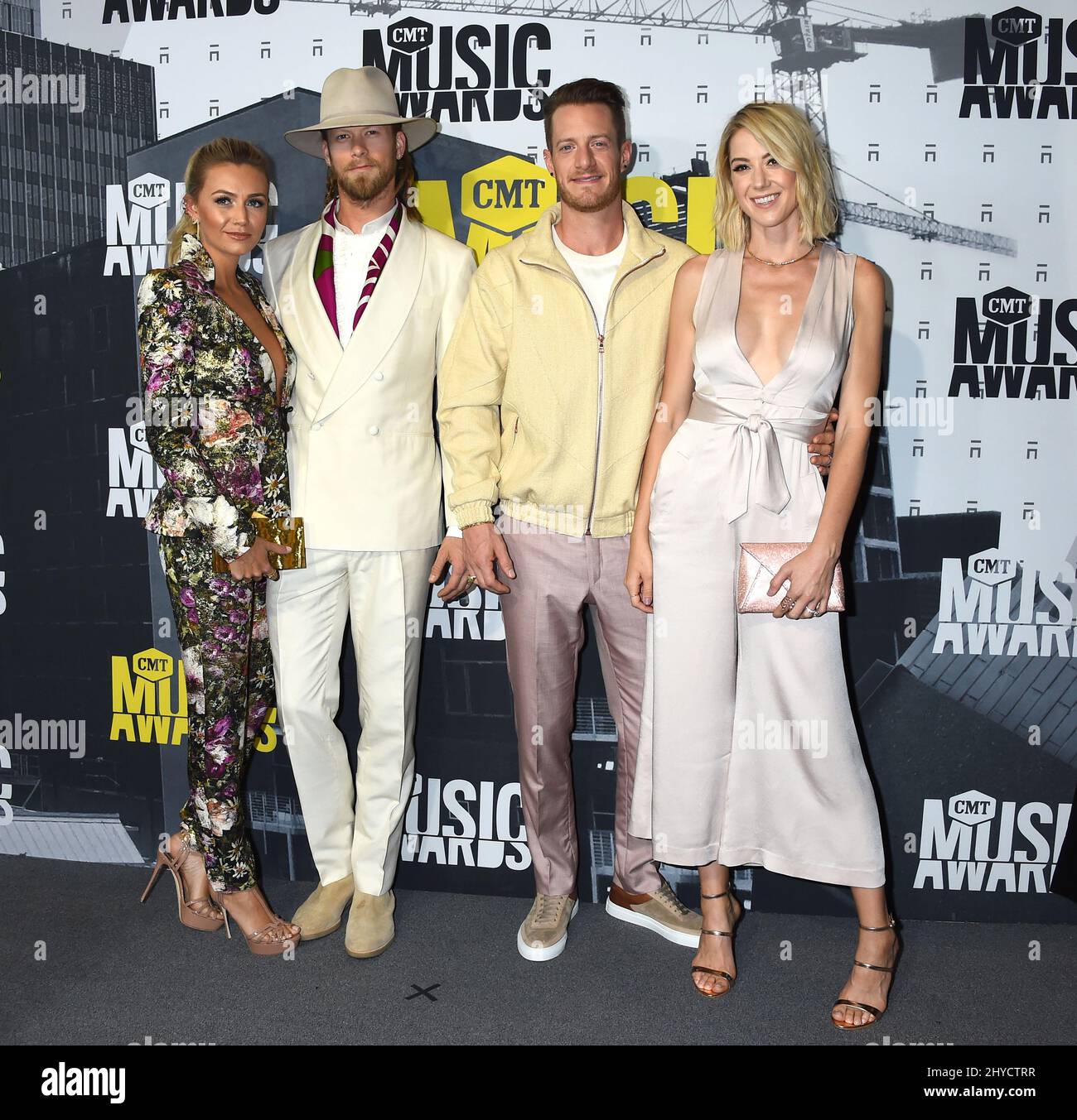 Florida Georgia Line, Brian Kelley, Brittney Kelley, Tyler Hubba bei den CMT Music Awards 2017 im Music City Center Stockfoto