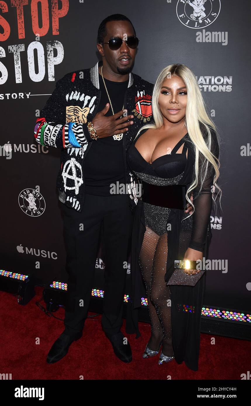 Sean Combs and Lil' Kim bei der Premiere von „Can't Stop, Won't Stop: A Bad Boy Story“ in der Writers Guild of America in Los Angeles, USA Stockfoto