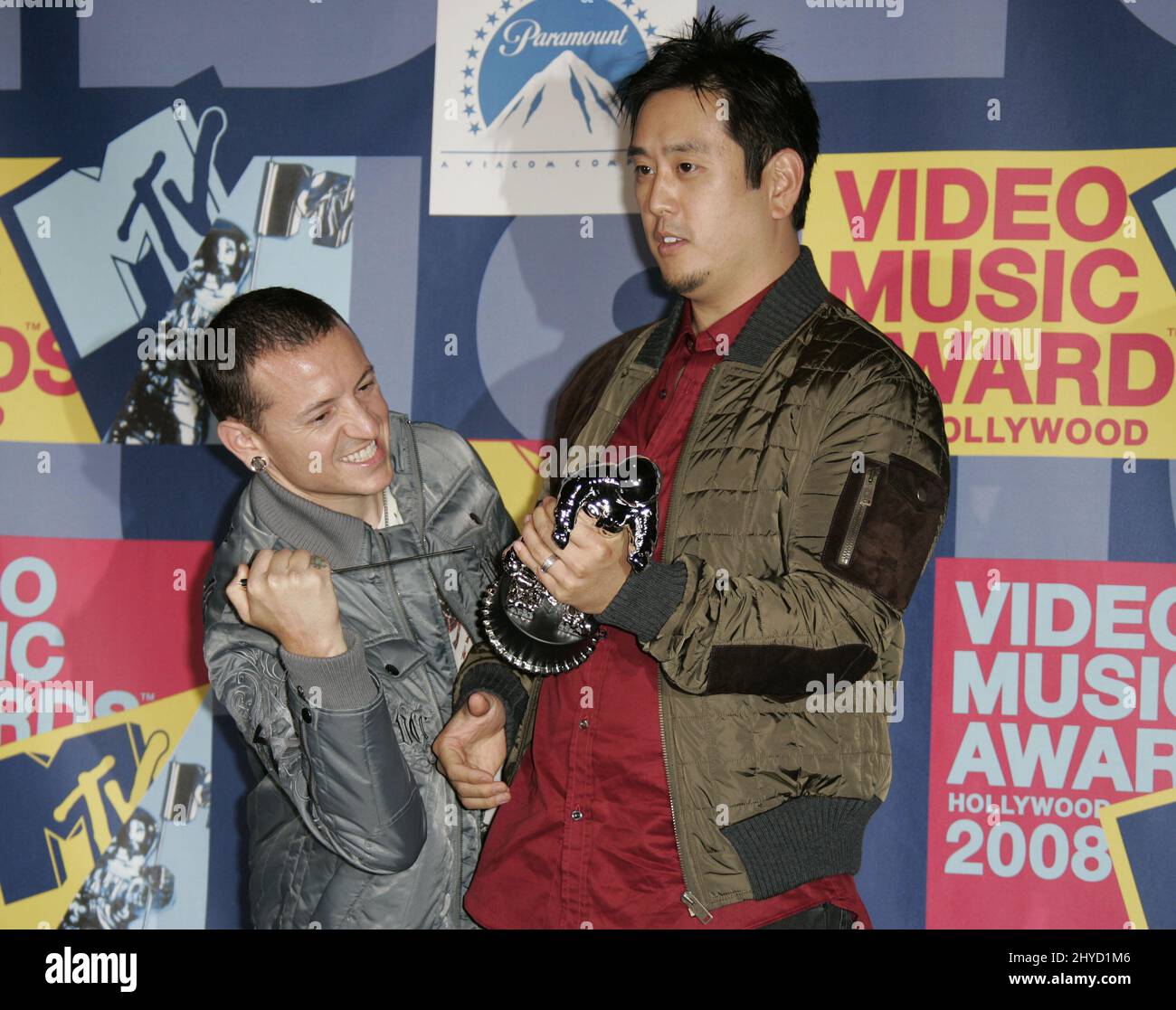 7. September 2008 Hollywood, Ca. Chester Bennington und Joseph Han von Linkin Park 2008 MTV Video Music Awards in den Paramount Studios Stockfoto