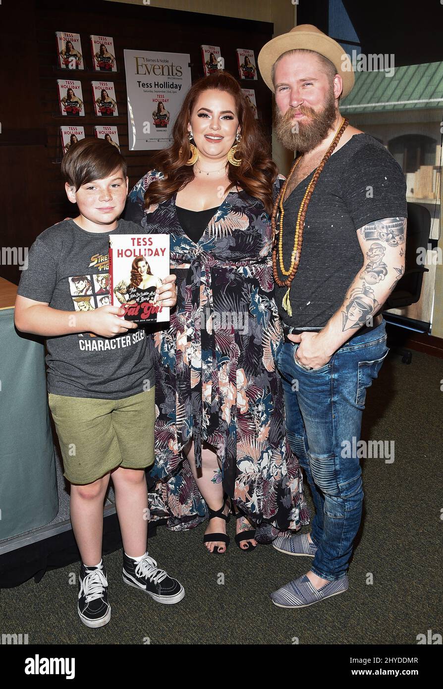 Tess Holliday wirbt für ihr Buch „The Not so Subtile Art of Being A Fat Girl: Loving the Skin You're in“ bei Barnes and Nobles in Hollywood, USA Stockfoto