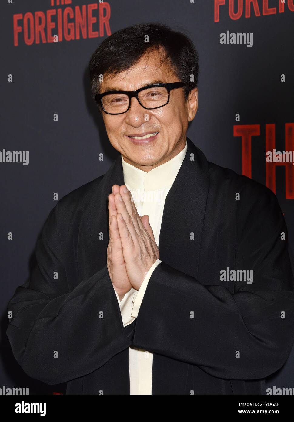 Jackie Chan nimmt an der Premiere von „The Foreigner“ in Los Angeles Teil, die im ArcLight Cinemas Hollywood stattfand Stockfoto