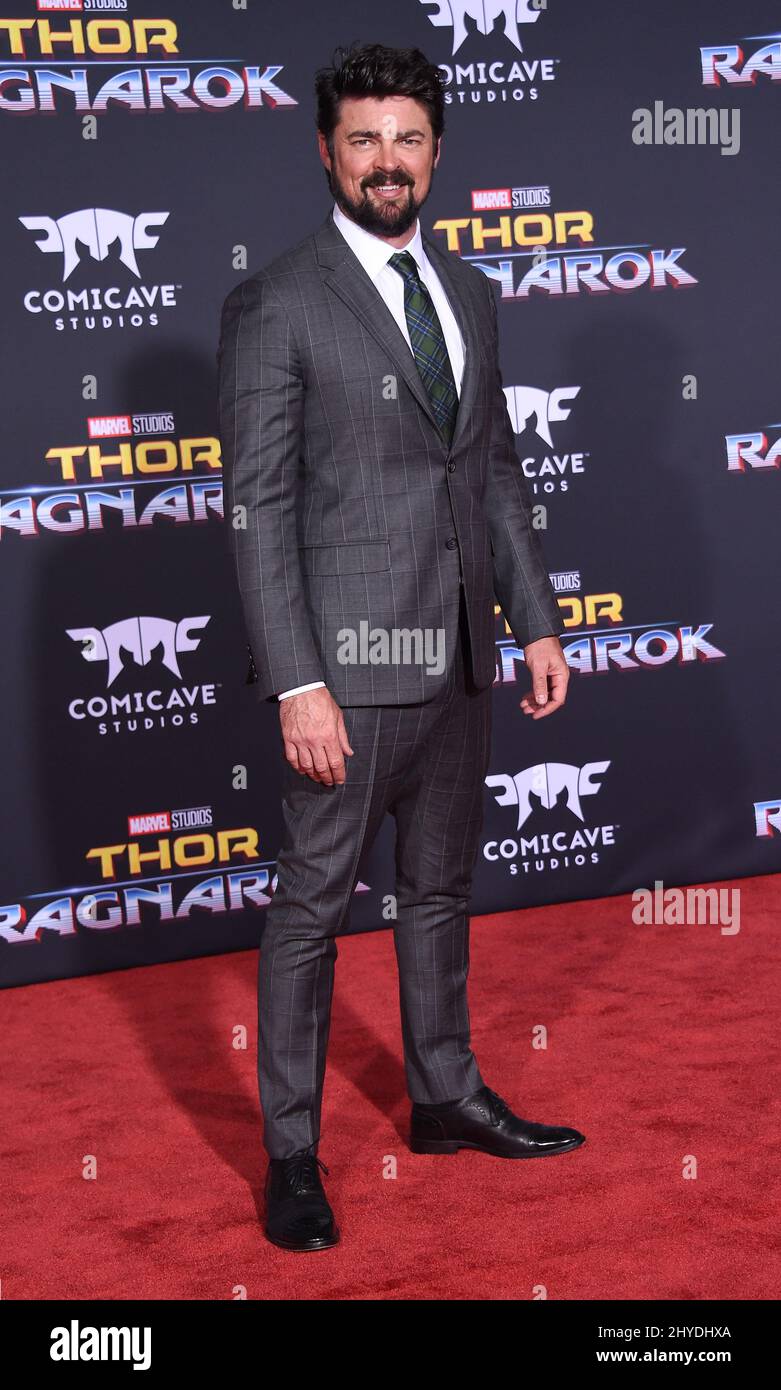 Karl Urban bei der Weltpremiere „Thor: Ragnarok“ von Marvel im El Capitan Theatre Stockfoto