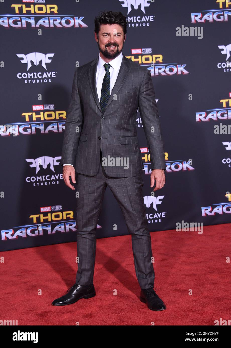 Karl Urban bei der Weltpremiere „Thor: Ragnarok“ von Marvel im El Capitan Theatre Stockfoto