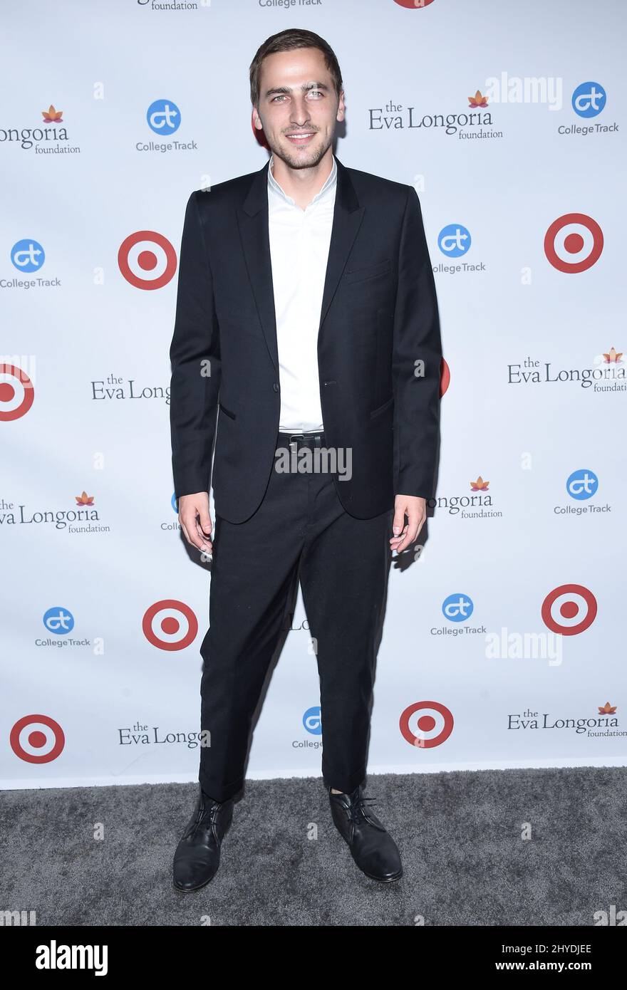Kendall Schmidt nimmt am Dinner der Eva Longoria Foundation in Beverly Hills, Kalifornien, Teil Stockfoto