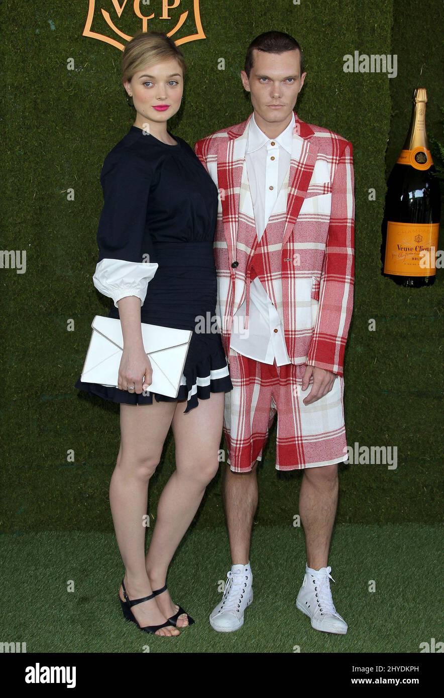 Bella Heathcote und Andrew Dominik nehmen an der achten jährlichen Veuve Clicquot Polo Classic Teil, die im will Rogers State Historic Park in Los Angeles, USA, stattfindet Stockfoto