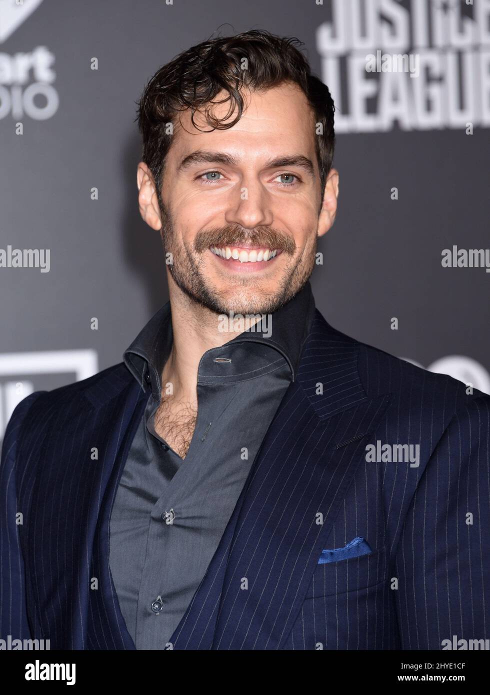 Henry Cavill bei der Weltpremiere der Justice League im Dolby Theater in Hollywood, Kalifornien Stockfoto